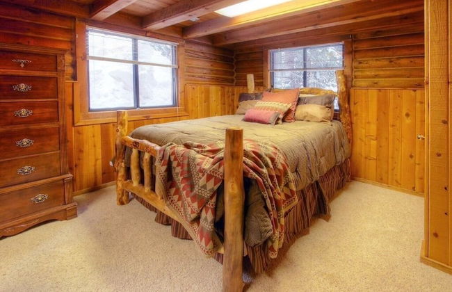 Log Cabin on the Stream - Photo 6