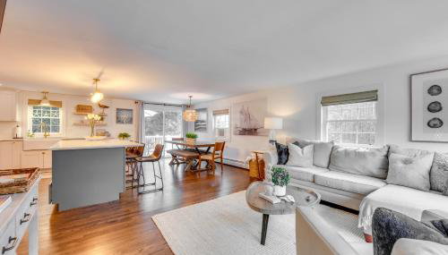 Rye Coastal Retreat with Deck and Outdoor Dining - Foto 4