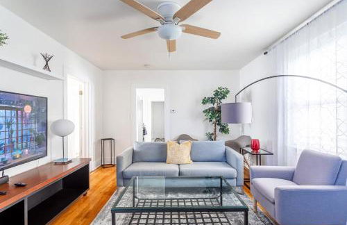 The B&W Haven 5BR Home with yard theater - Foto 10