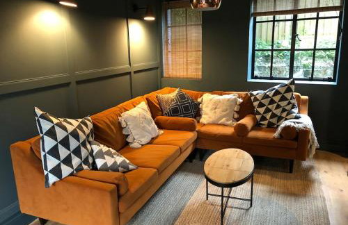 4 bedroom detached house in the heart of Chagford - Photo 11