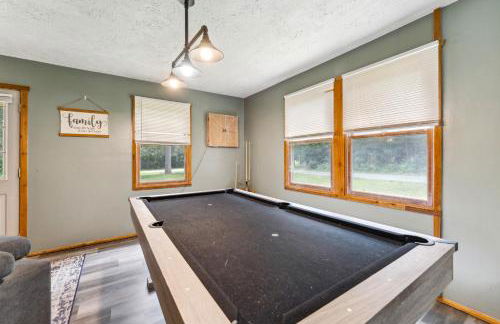 8BR 5BA Huge Dog Friendly Log Cabin near Wisconsin Dells and Lake sleeps 25plus - Foto 42