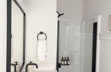 Remodeled 4BR 2BA Steps from Georgetown Square - Foto 14