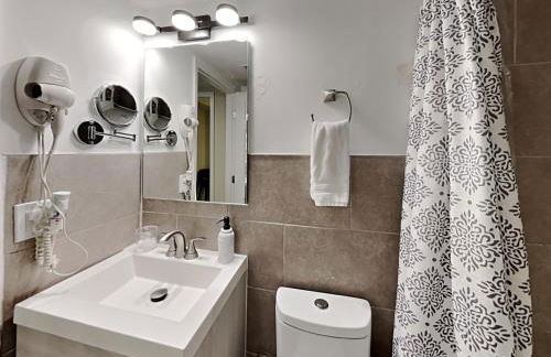 Artful Home Near Design District - Foto 34