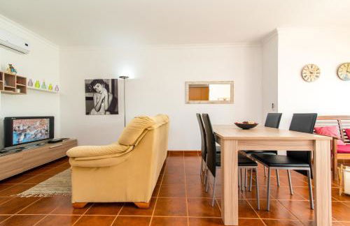Santa Luzia Residence by Algartur - 5 mins Downtown - AC - Pool - Wi-Fi - Smart TV - Foto 11