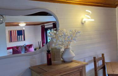 Otter 2 Lodge - Private Hot Tub- Dog Friendly - Wiltshire-Bristol - Foto 25