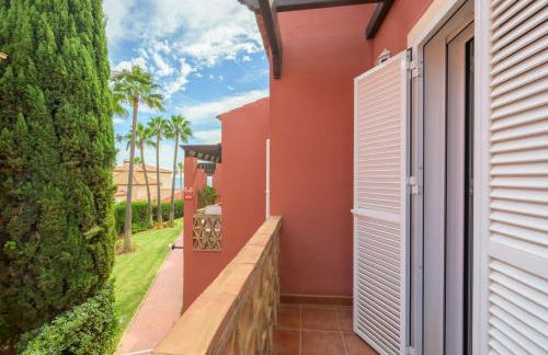 Beautiful Frontline beach Townhouse - Photo 27