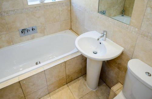 Garden Villa CW70 HOT TUB Lakeside Spa - Foto 21