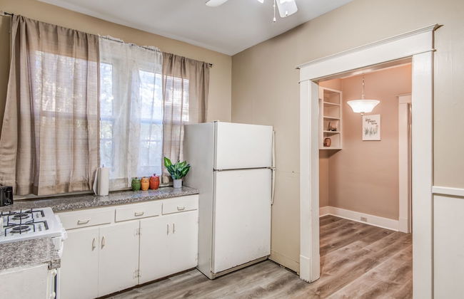 Bluemoon Bungalow 2 Units - Photo 11