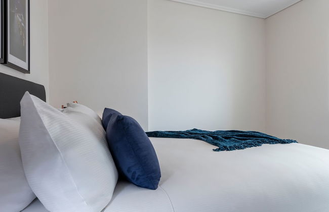 Oaks Brisbane Casino Tower Suites - Photo 7