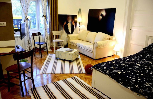 Salon 5 Zemun , Belgrade - Foto 1