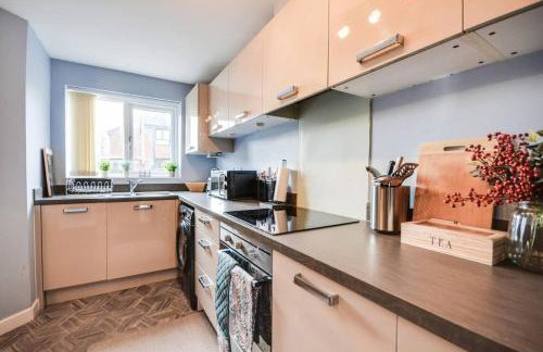 Runcorn - House - Sleeps 6 - Parking - Garden - Foto 12