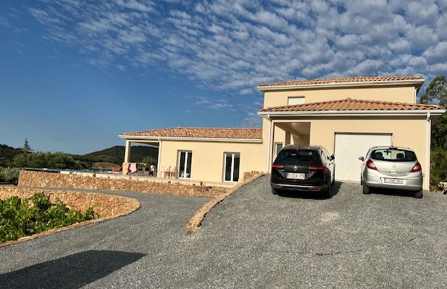 Villa L'esquirol With View and Pool - Foto 33