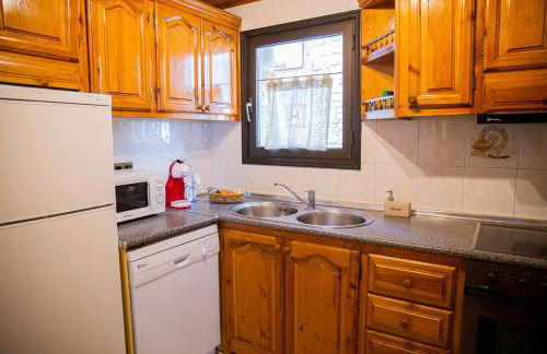 Baqueira Cozy & Spacious Home in Unha, Mountain Views, Near Ski Slopes - Foto 38