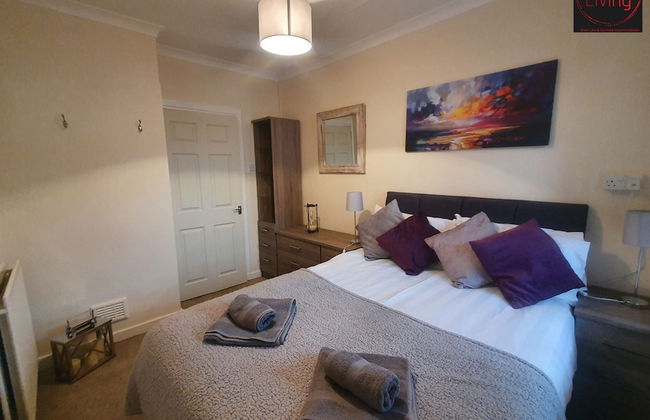 Two Bedroom Apartment by Klass Living Serviced Accommodation Airdrie - Nicol Apartment With WiFi & Parking - Foto 3