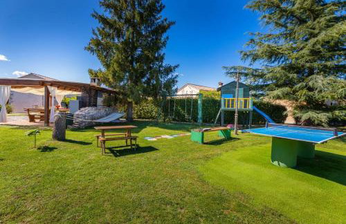 Holiday house Dorstari by Villsy - large garden with pool, playground for kids and adults - Photo 17