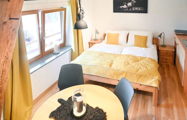 Loft-like Apartment With Swimming Pond - Photo 4