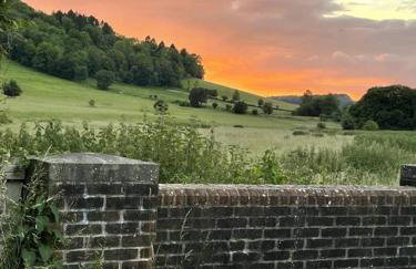 Gorgeous Cottage in Skirmett with Parking - Foto 1