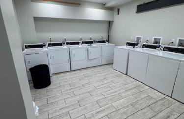 Albany Studio with Kitchen, WiFi, Gym and Game Room Near Capitol - Foto 16