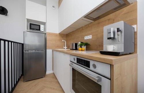 Modern Apartment by the Lake with Parking & Sauna in Zegrze by Noclegi Renters - Foto 15