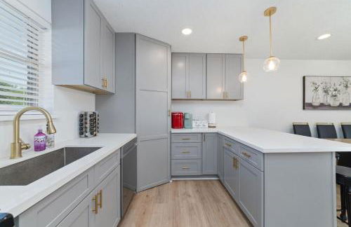 Pickleball-Basketball Oasis-Pool & Spacious Home - Photo 27