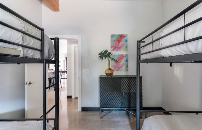 Luna by Avantstay Industrial Artist's Loft in Old Town w/ Billiards - Foto 6