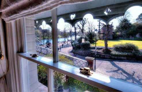 Beautiful period cottage, exceptional riverside location in the heart of Chester - Photo 13