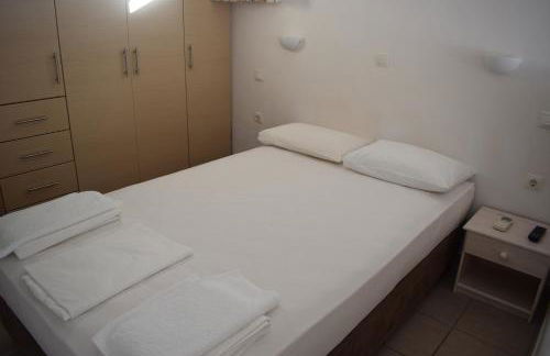 Alexandros Beachfront Apartments near Petalidi with Private Sunbeds & Sea View - Foto 78