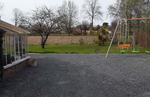 Gîte tout confort près du circuit des 24H du Mans - 3 chambres, jardin et parking privé - FR-1-410-261 - Photo 17