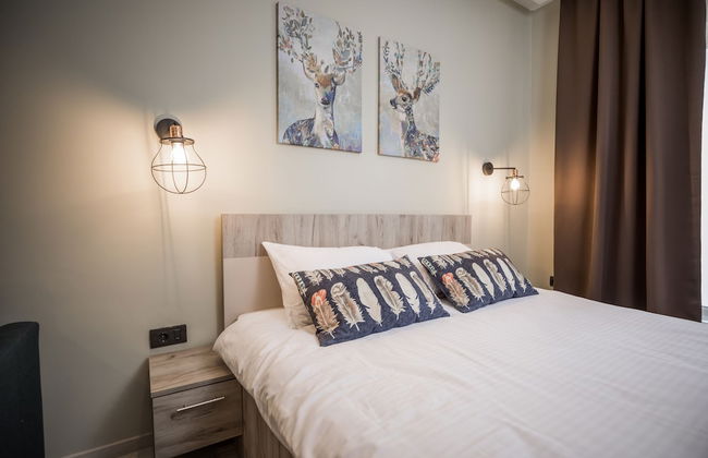 Sky Cabin Apartments - Photo 5