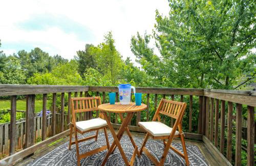 NEW! 3-story Townhome - Private, Self checkin, Quiet. - Foto 5