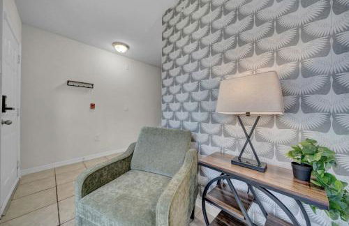 Modern 2BR2BA Pool Gym Near Airport #8 - Foto 14