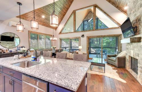 Home 6 Mi to Ski Sapphire Valley Bring Your Pups! - Foto 6