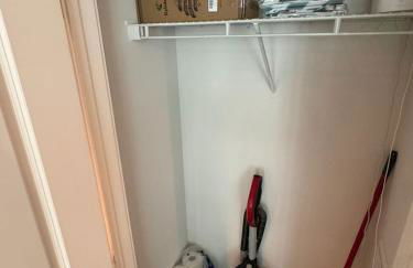 High Rise 2 Bedroom apartment in a Great location apts - Foto 29