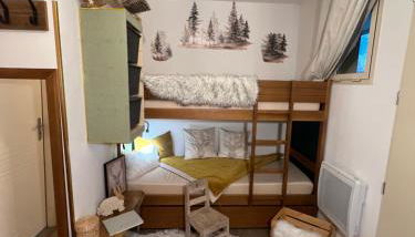 Plein Centre, sublime et confortable, 6 personnes, 2 chambres, Plein Centre, luxueux 6 personnes, 2 chambres , terrasse, vue époustouflante, Tout pédestre, piste à 100m, parking couvert - Foto 2