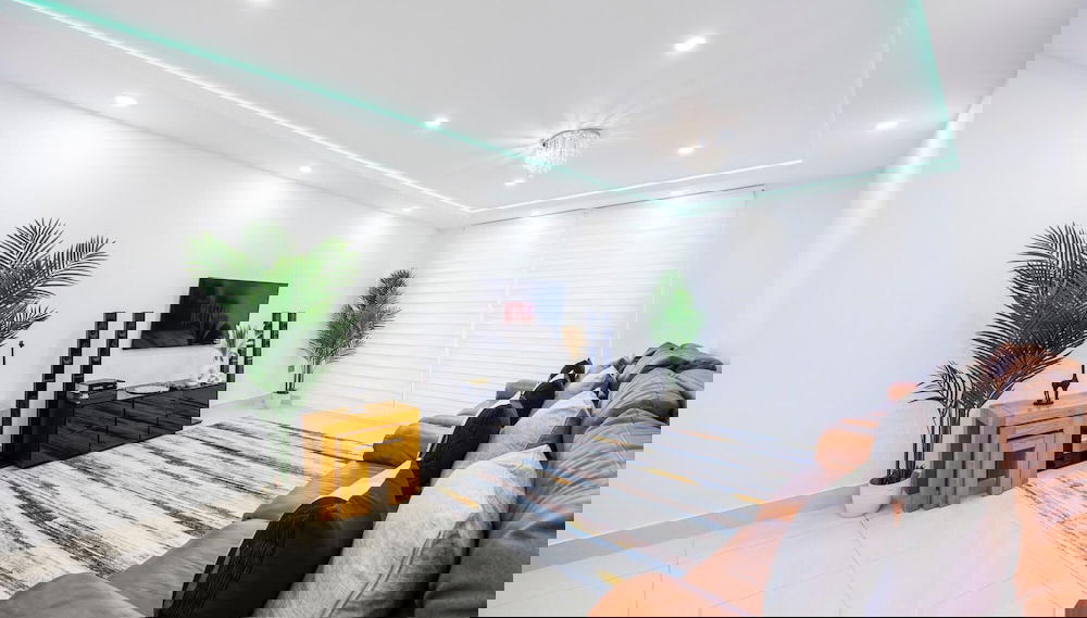 Luxurious - Pool Table - Games Room - Free Parking - Foto 1, Habitación