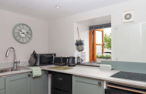 Church Barn - Photo 16