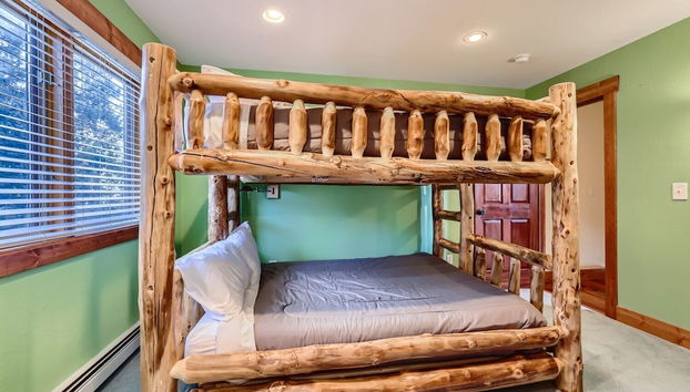 Family Friendly Retreat Short Walk to Lifts & Town - Foto 4, Habitación