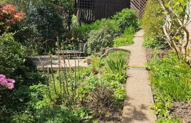 Treetops Lodge, private Cornish hideaway, parking, garden - Foto 16