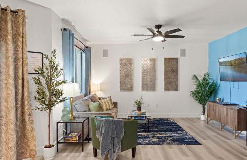 Near Mayo Clinic & Desert Ridge , Stay with Pool & Gym- S309 - Foto 23