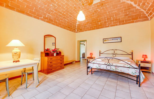 Farmhouse in Montescudaio with Shared Pool near Sea & Park - Foto 16