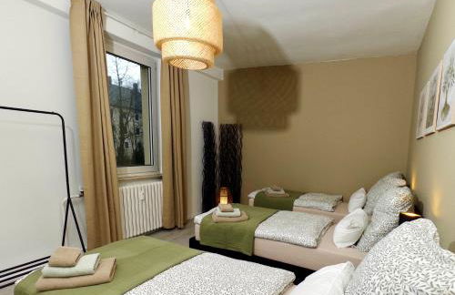 Moderne Wohnung mit Balkon ideal für Familien und Geschäftsreisende - Photo 12