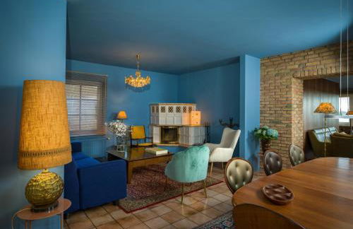 Spacious Ensemble Hecht Right On The Eider River - Photo 1