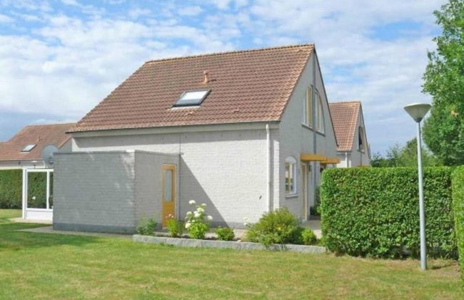 Bungalow in Breskens Near the Beach - Photo 29