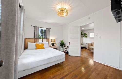 Mid-City 2BR Retreat Firepit Nights with Free Parking - Photo 36