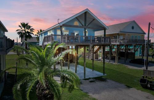 3BR Beach Retreat - Tiki Bar, Ocean Deck, Pet-Friendly & Sleeps 10 - Foto 36