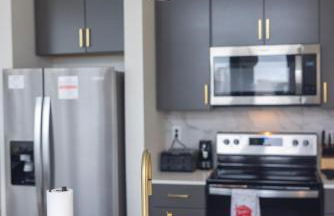 Two Story Penthouse, 2 Bedrooms with 2 and a half bathrooms, 2 Balconies, Skyline View, Pool - Foto 38