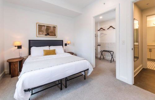 Luxury Downtown Apt with Parking, Gym, and Lap Pool - Foto 15