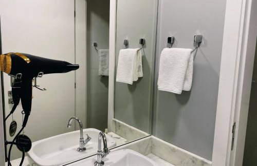 ApartDamani - Aptos por Temporada no Centro de Foz - Foto 44