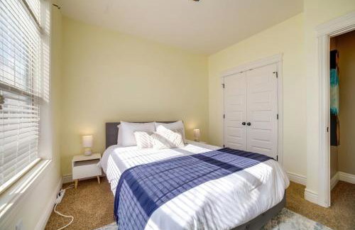 Rigby Gem with Hot Tub Theater Game Room Grill - Foto 14