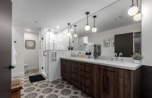 3BR Retreat with Heated Pool, BBQ and Mountain Views - Foto 19